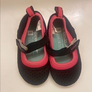 Speedo Kids Water Shoes - Black and Pink